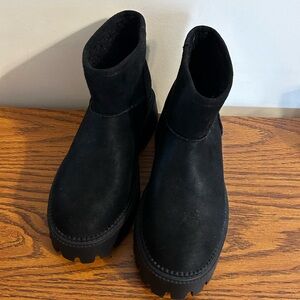 New woman’s DV Dolce Vita Lonny Platform Suede Ankle Boots With Faux Fur Size 6